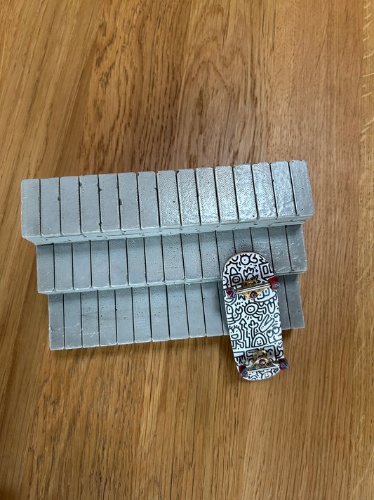 Three stair bricked boi mould